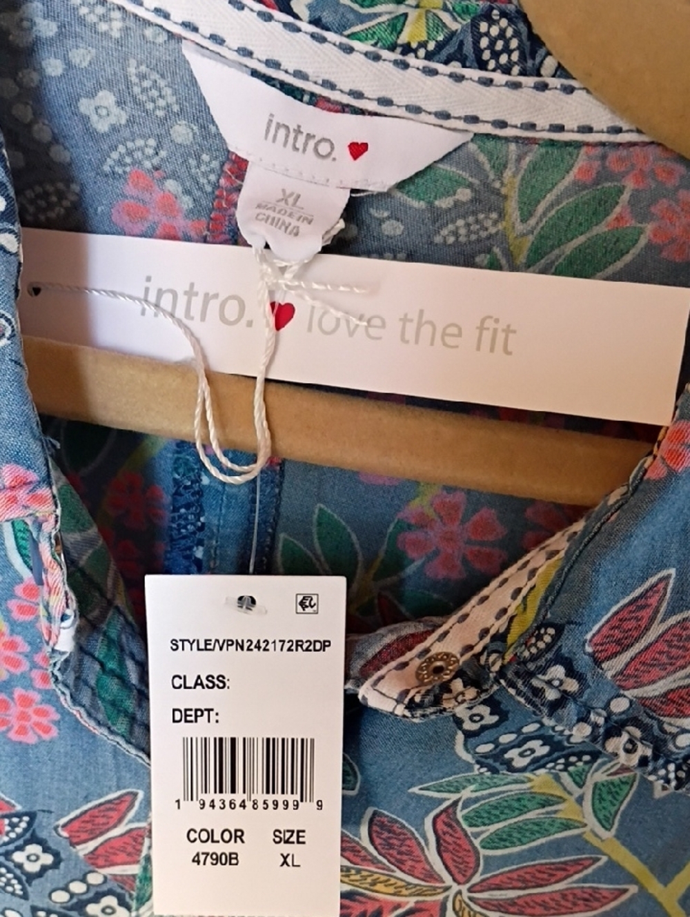intro. Love The Fit Women's Shirt Button-Front with Pink Blooms Size XL - Picture 4 of 10